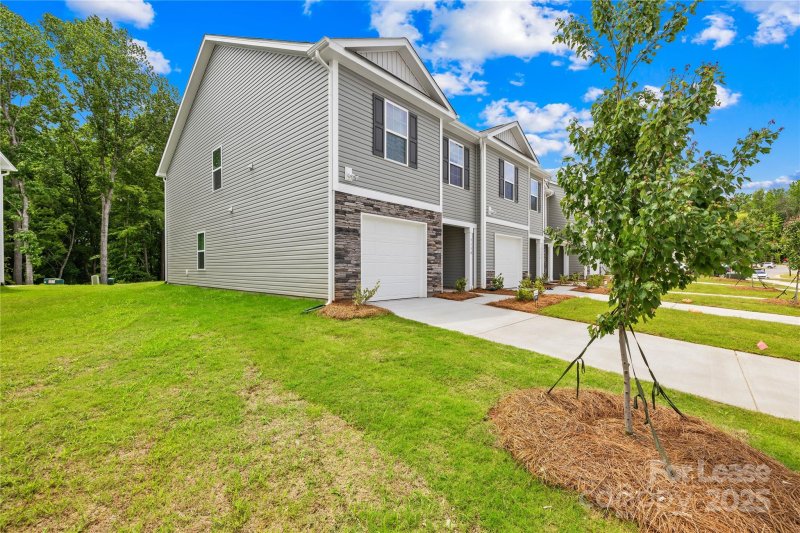 Property image 2 at 5150 Hyrule Drive, Charlotte, NC 28262