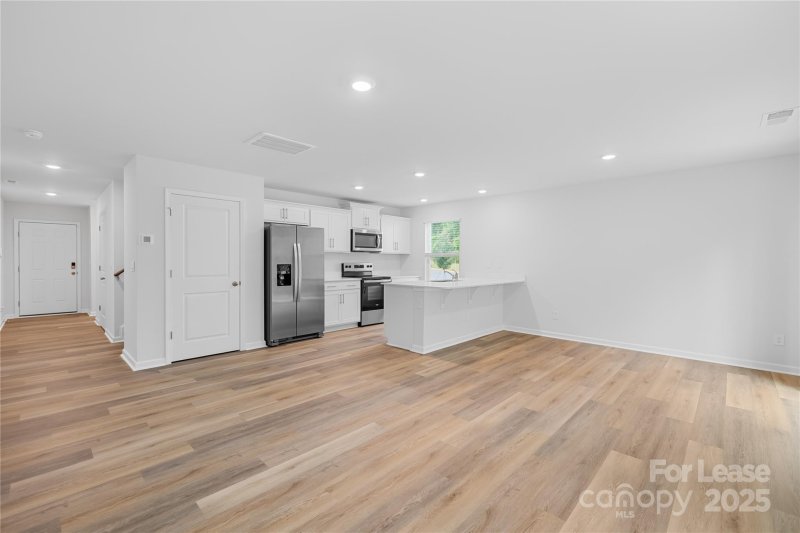 Property image 3 at 5150 Hyrule Drive, Charlotte, NC 28262