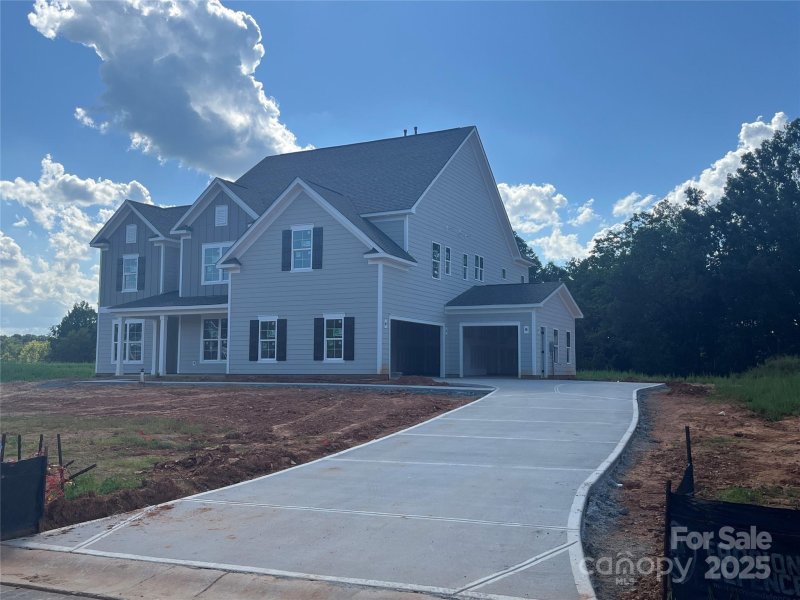 Property image 2 of 11009 Tyler Brook Lane in Oak Creek, Mint Hill, NC 28227