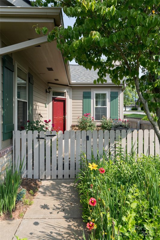 Property image 5 of 55 Outlook Circle in Craggy View Cottages, Swannanoa, NC 28778