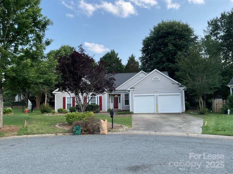 8402 Albury Walk Lane