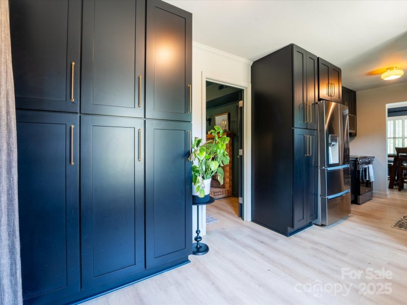 Property image 5 at 7521 Surreywood Place, Charlotte, NC 28270