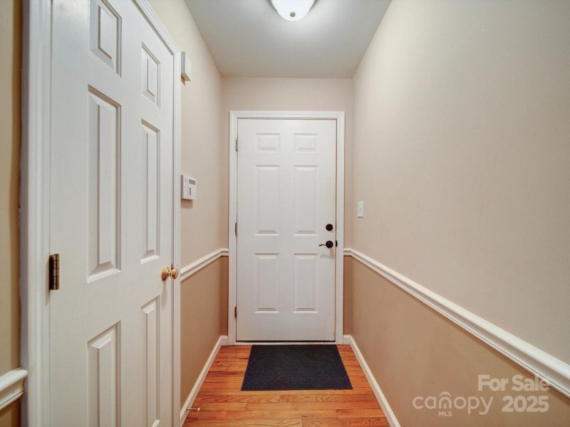 Property image 5 of 727 Cove Road in Forrest Estates, Gastonia, NC 28052