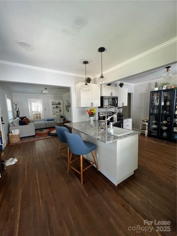 Property image 3 at 2112 Camp Greene Street, Charlotte, NC 28208