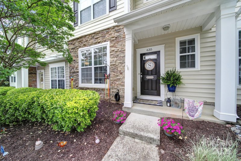 Property image 2 at 635 Brickdust Court, Fort Mill, SC 29708