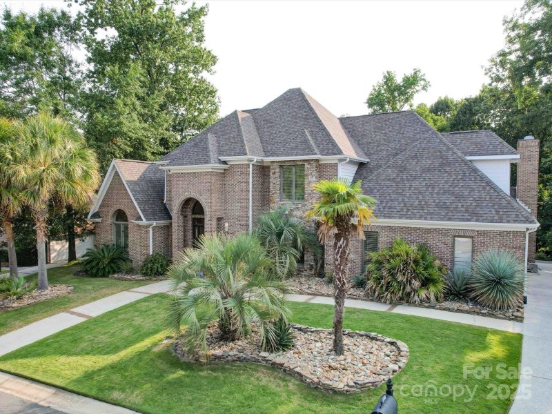 Property image 3 of 15708 Eagleview Drive in Riverpointe, Charlotte, NC 28278