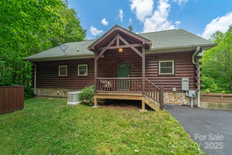 Property image 5 of 938 Trickle Creek Road in Settlers Ridge, Waynesville, NC 28785