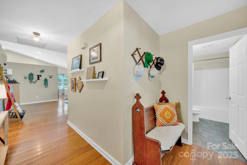 Property image 5 of 145 Fairway View Drive in Etowah Golf Villas, Etowah, NC 28729