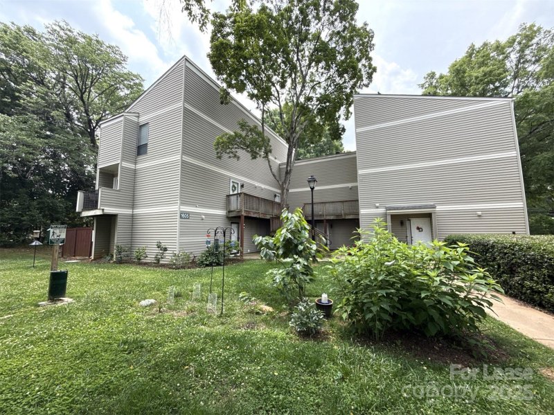 1605 Merry Oaks Road