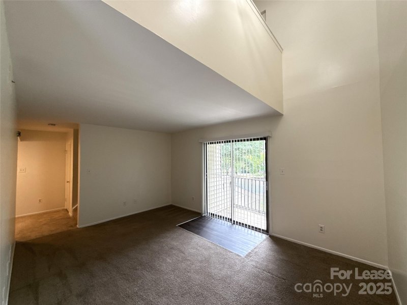 Property image 5 at 1605 Merry Oaks Road, Charlotte, NC 28205