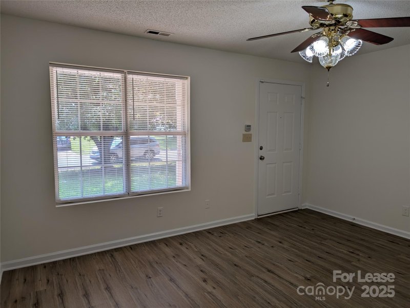 Property image 2 at 610 Pennwood Lane, Charlotte, NC 28215