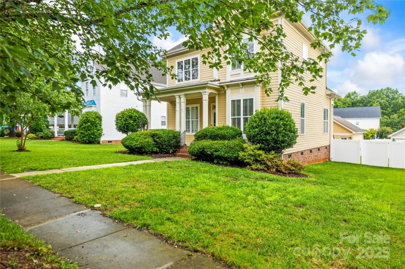 Property image 2 of 187 Water Oak Drive in Water Oak, Mooresville, NC 28117