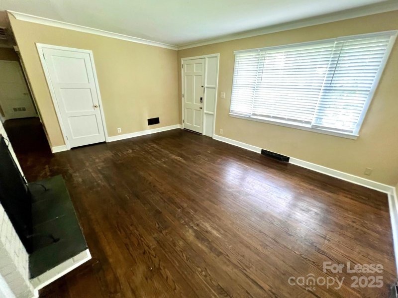 Property image 5 at 4252 Cheltenham Road, Charlotte, NC 28211