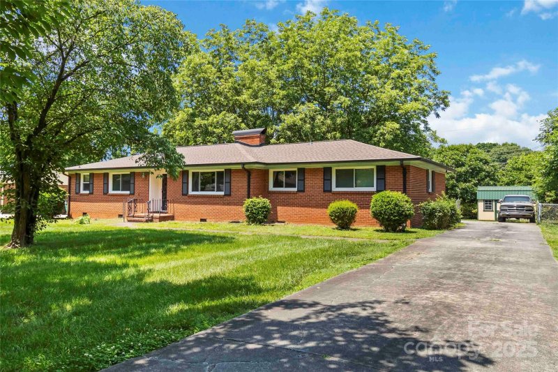 Property image 5 at 5111 Tewkesbury Road, Charlotte, NC 28269