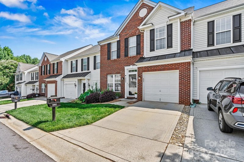 Property image 4 at 8002 Mariners Pointe Circle, Denver, NC 28037