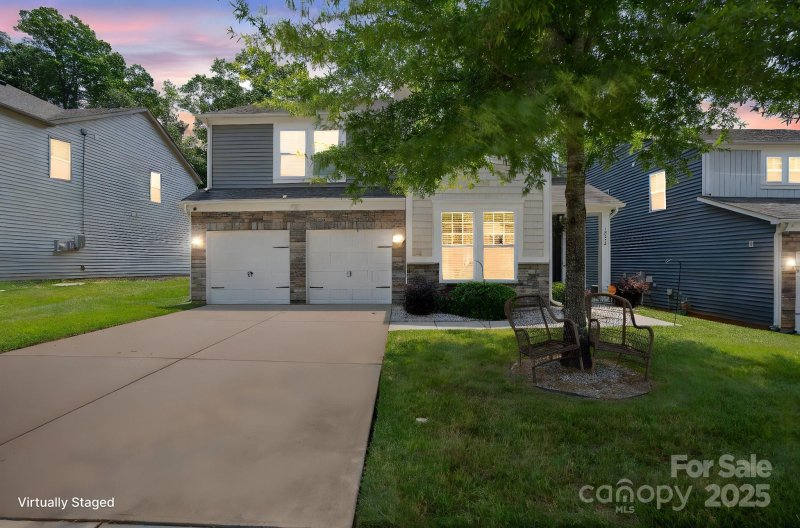 Property image 5 of 10012 Michael Crossing Drive in Michael Crossing, Charlotte, NC 28213