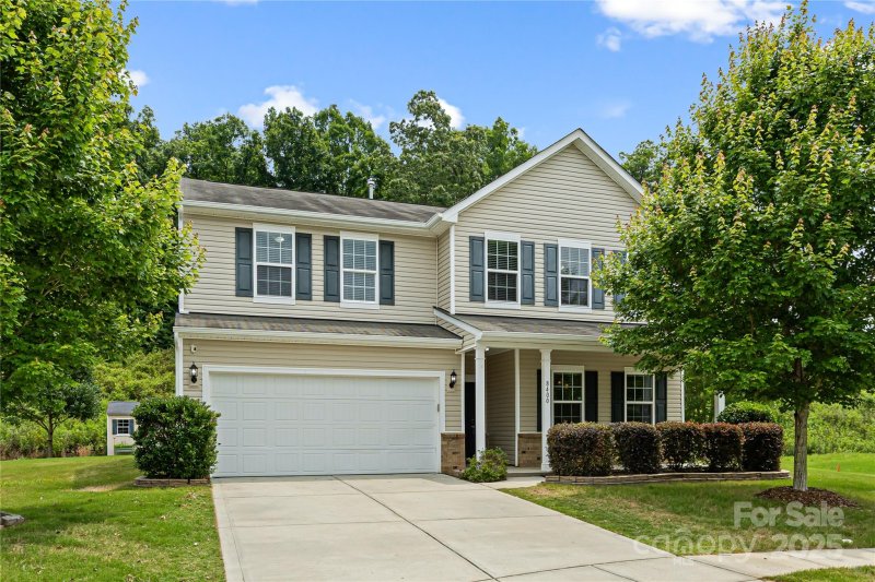 Property image 2 at 8400 Empress Court, Charlotte, NC 28227