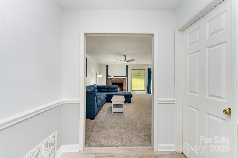 Property image 3 at 706 Hammermill Road, Charlotte, NC 28270