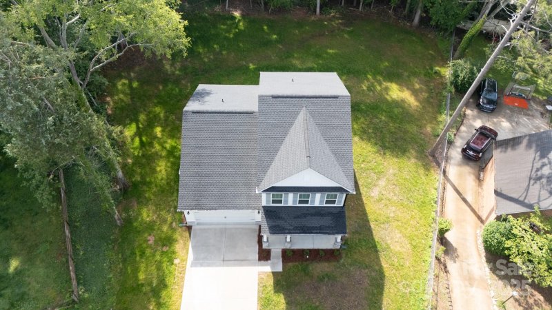 Property image 5 at 512 Beverly Circle, Charlotte, NC 28270