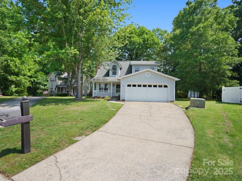 Property image 3 at 8030 Glencannon Drive, Charlotte, NC 28227