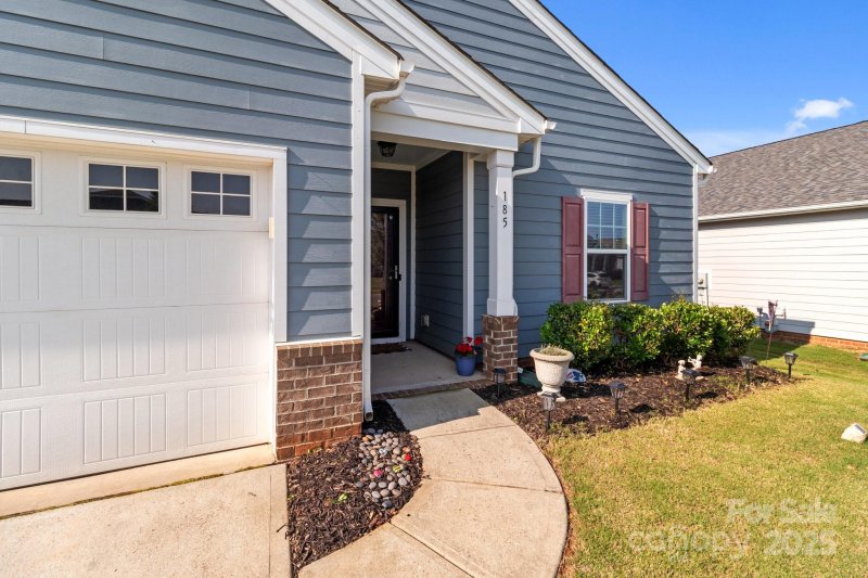 Property image 2 at 185 Willow Valley Drive, Mooresville, NC 28115