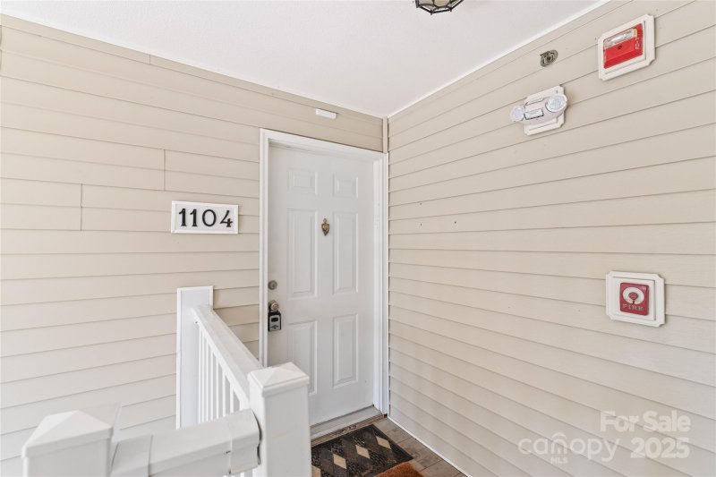 Property image 2 at 1104 Plaza Walk Drive, Charlotte, NC 28215