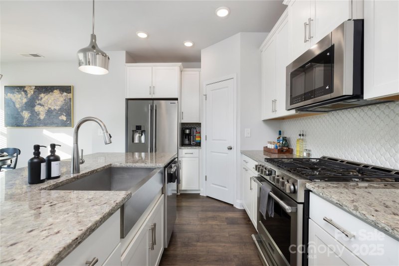 Property image 4 at 1428 Winding Stream Road, Charlotte, NC 28206