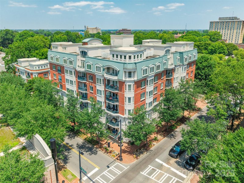 Property image 2 at 401 N Church Street, Charlotte, NC 28202