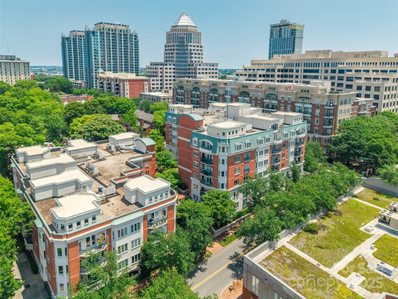 Property image 3 at 401 N Church Street, Charlotte, NC 28202