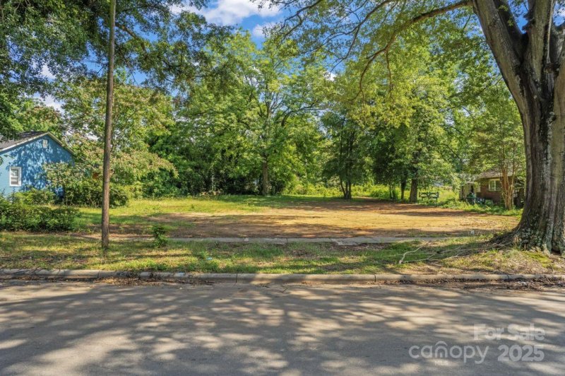 Property image 3 at 2409 Booker Avenue, Charlotte, NC 28216