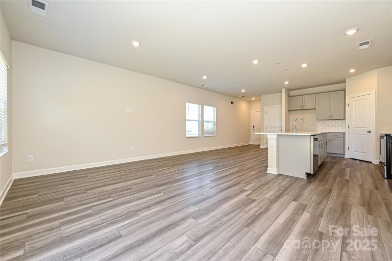 Property image 3 at 7028 Alva Terrace, Charlotte, NC 28216