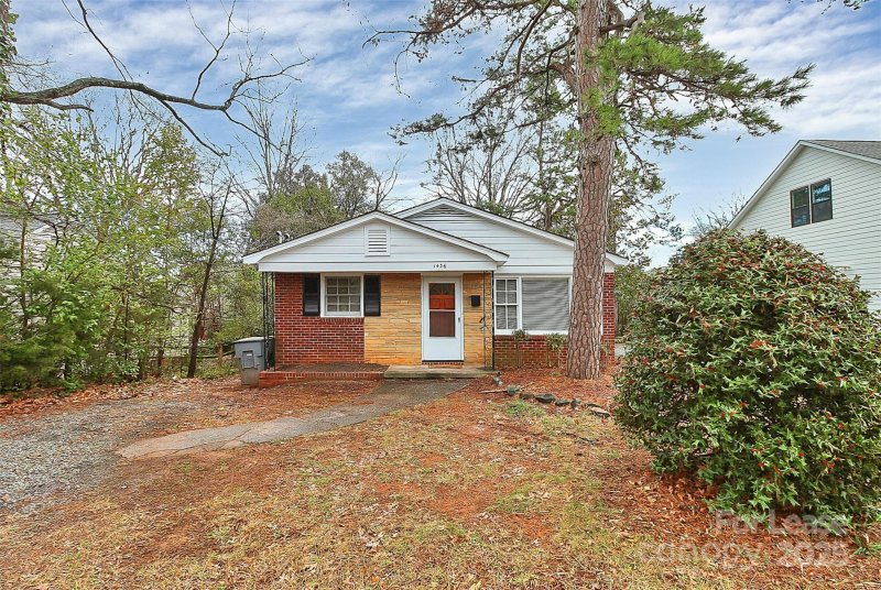 Property image 3 at 1436 Chippendale Road, Charlotte, NC 28205