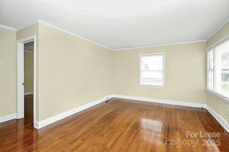 Property image 4 at 1436 Chippendale Road, Charlotte, NC 28205