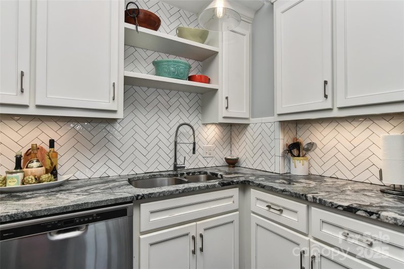 Property image 5 at 301 W 10th Street, Charlotte, NC 28202