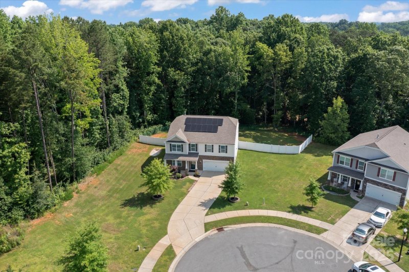 Property image 2 at 301 Wheat Field Drive, Mount Holly, NC 28120