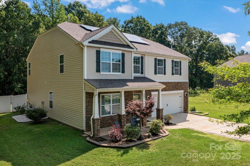 Property image 4 at 301 Wheat Field Drive, Mount Holly, NC 28120