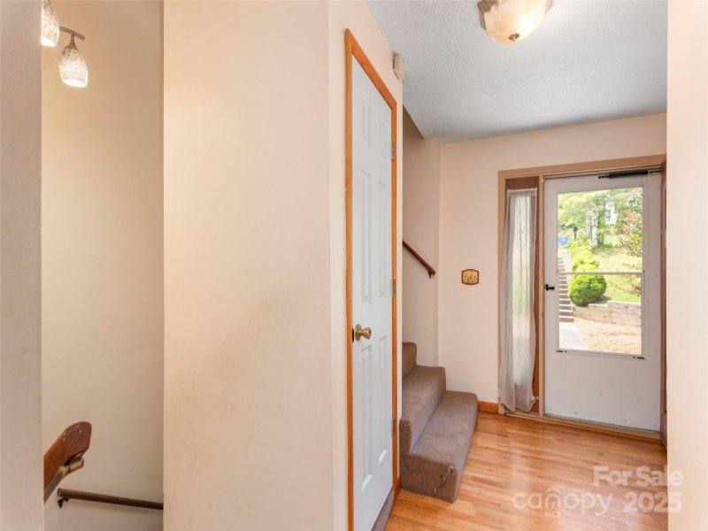 Property image 4 of 51 Wake Robin Way in Haw Creek, Asheville, NC 28805