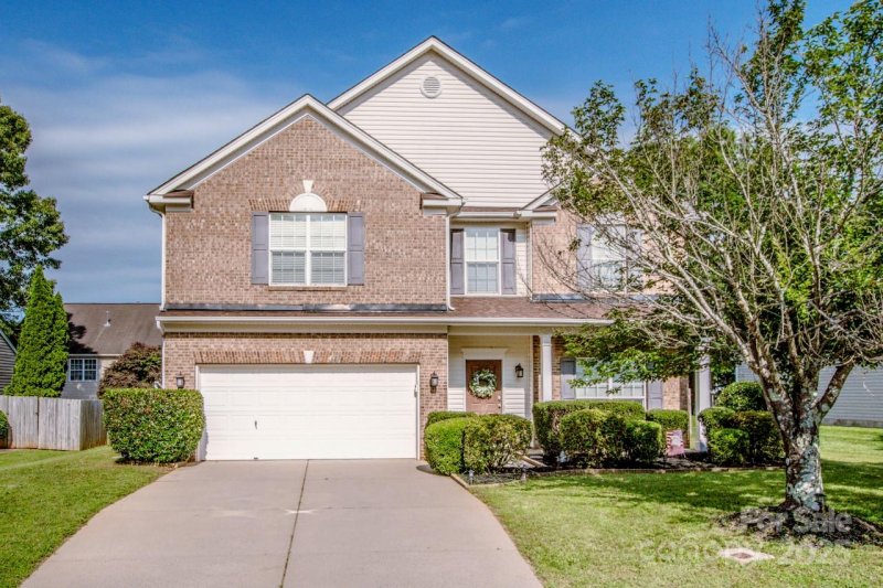 107 Golden Valley Drive