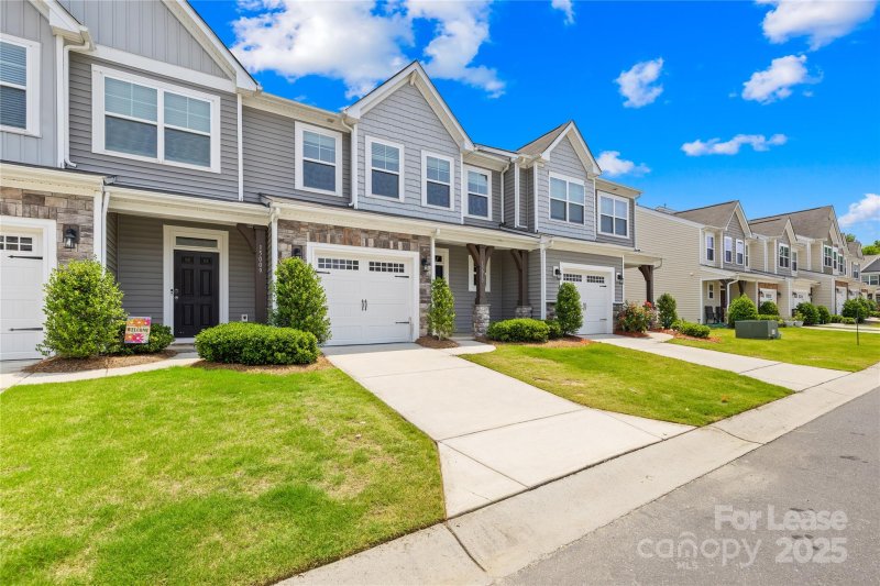 Property image 2 at 15013 Savannah Hall Drive, Charlotte, NC 28273