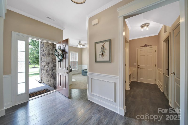 Property image 3 at 5424 Tilley Manor Drive, Matthews, NC 28105