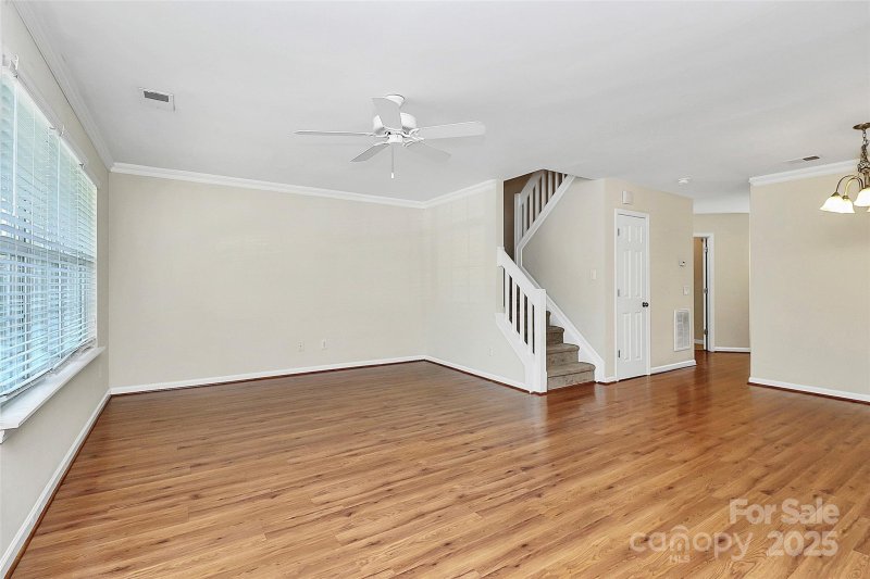 Property image 3 of 10032 Pergola View Court in University Heights, Charlotte, NC 28213