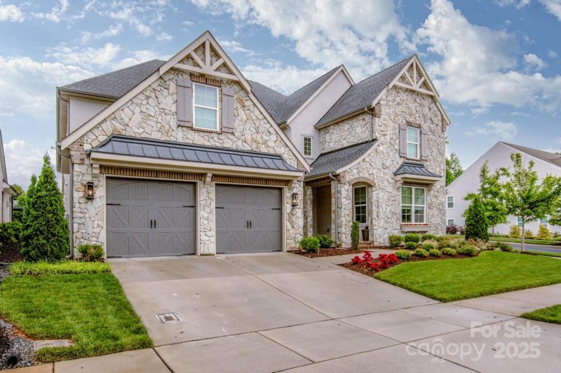Huntson Reserve, Huntersville community