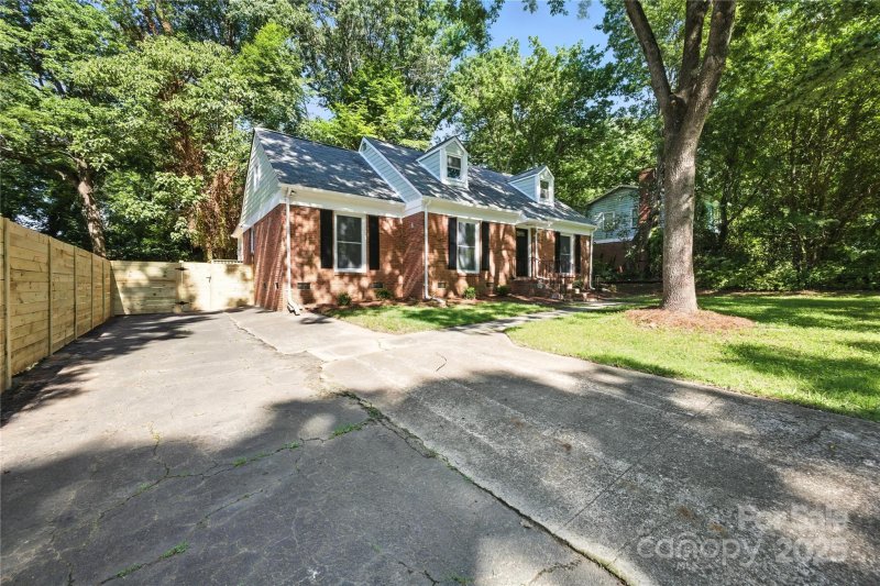 Property image 2 at 6127 Eagle Peak Drive, Charlotte, NC 28214