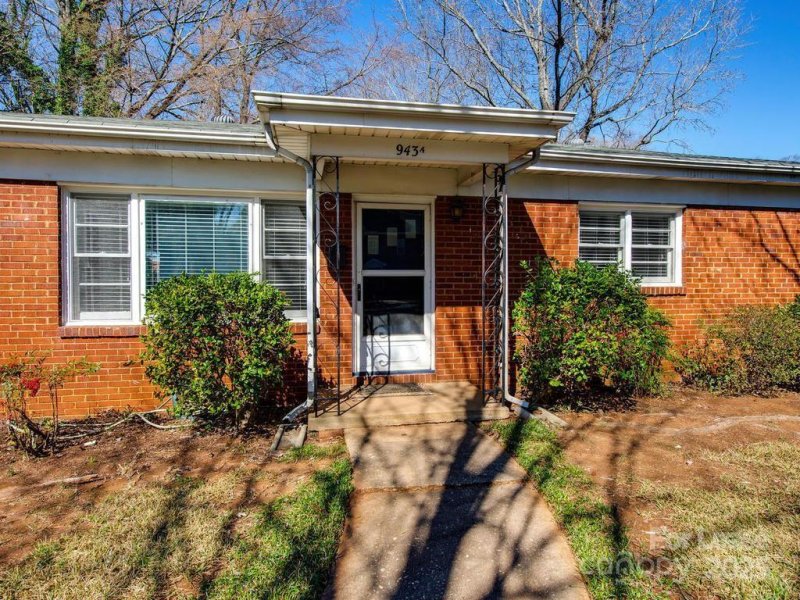 Property image 2 at 943 Norland Road, Charlotte, NC 28205