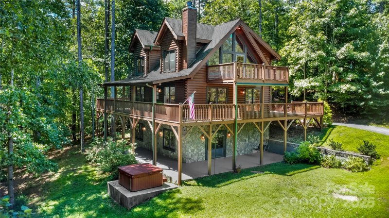 447 Hidden Lake Parkway