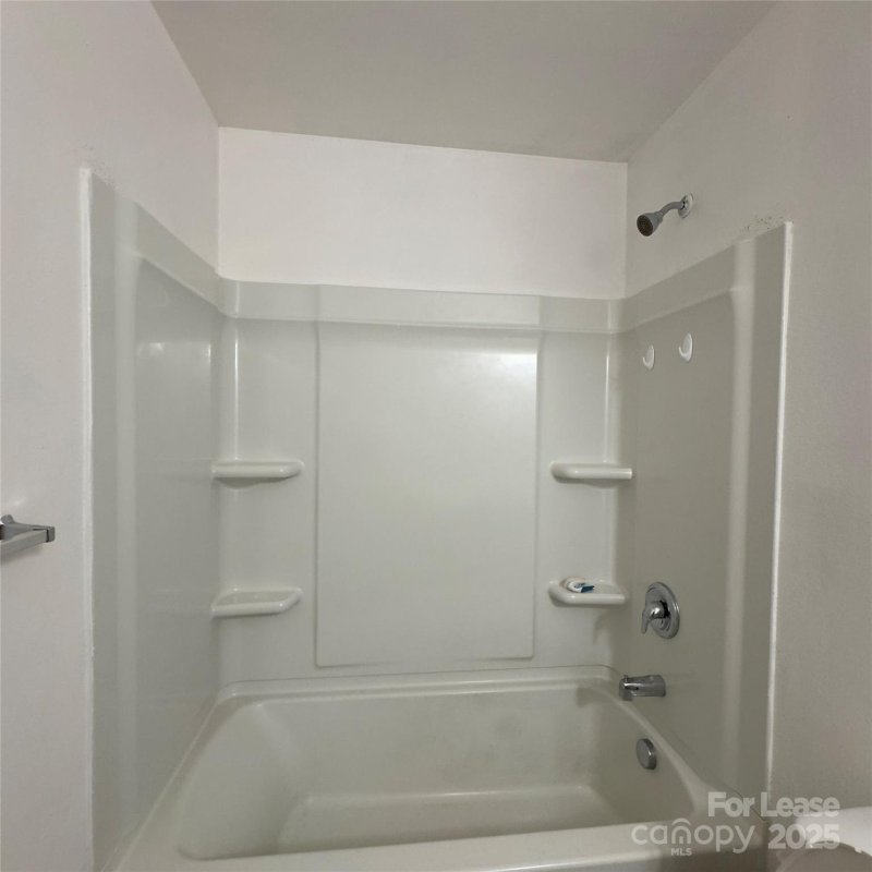 Property image 3 of 9013 Maidenhair Court in Kingstree, Charlotte, NC 28215