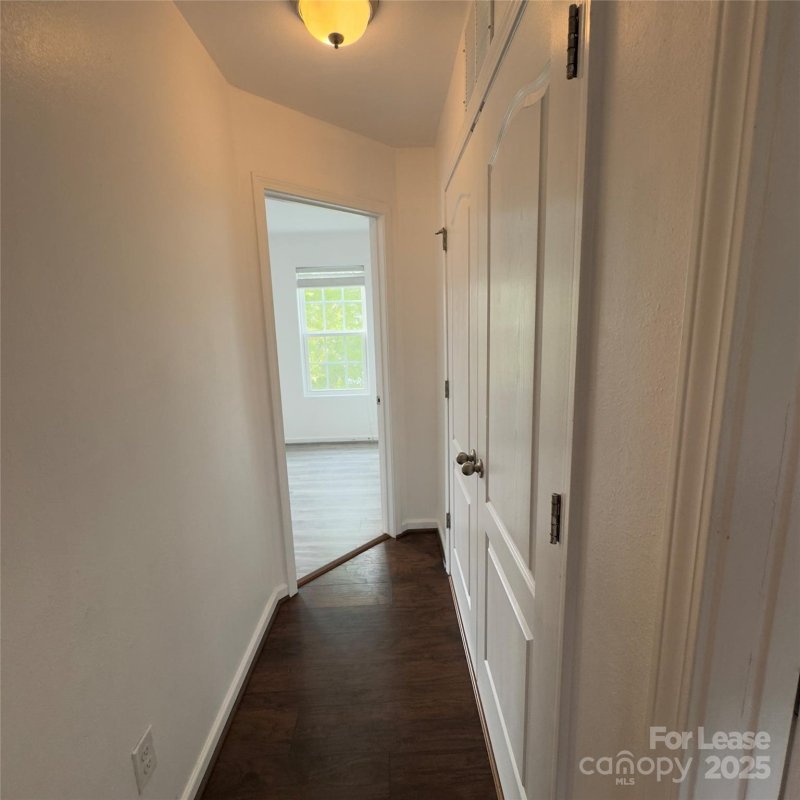 Property image 4 of 9013 Maidenhair Court in Kingstree, Charlotte, NC 28215