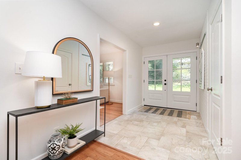 Property image 4 at 5424 Doncaster Drive, Charlotte, NC 28211