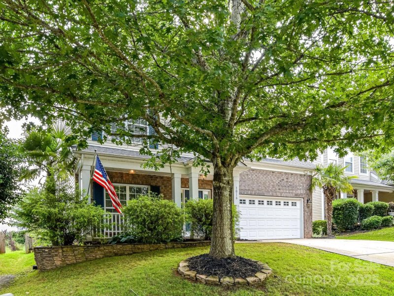 Property image 2 at 1016 Yellow Daisy Drive, Matthews, NC 28104