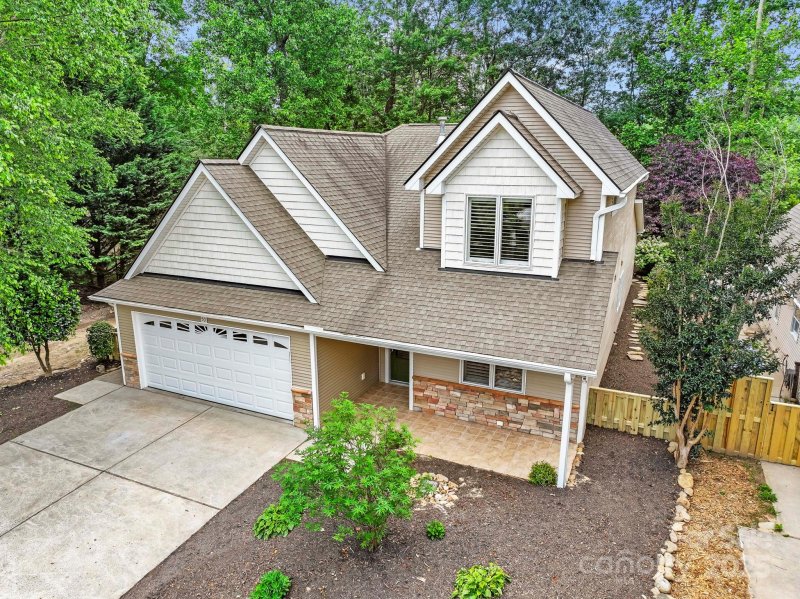 Bee Tree Village, Swannanoa Community